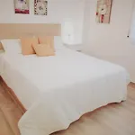 Bonito apartamento con piscina.
