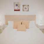 Bonito apartamento con piscina.